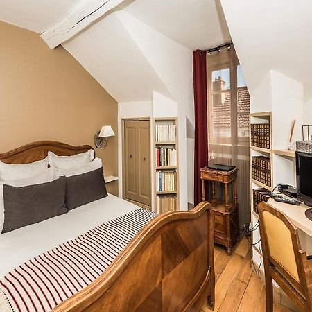 Chambres D'Hotes La Closerie Des Trois Marottes Melun Kültér fotó