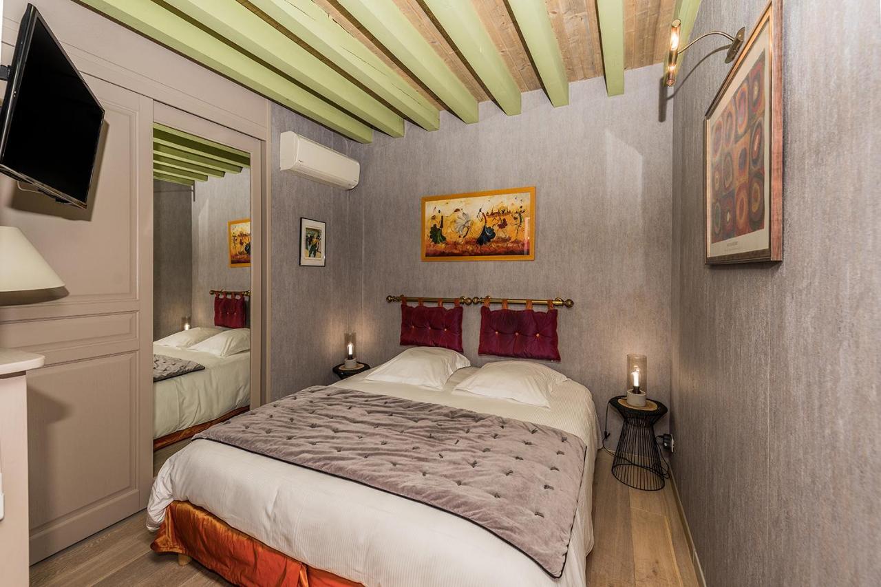Chambres D'Hotes La Closerie Des Trois Marottes Melun Kültér fotó